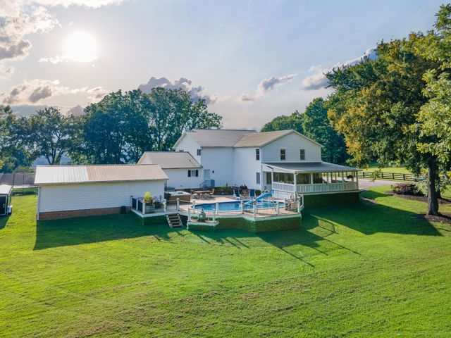 4000 Cantebury Dr, Culleoka, TN 38451