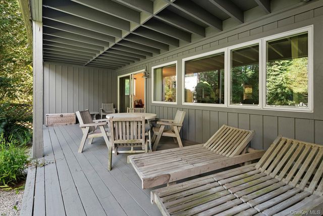 514 Montauk Highway, Amagansett, NY 11930