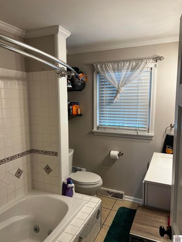 119 Nickell Heights Rd, Paducah, KY 42003