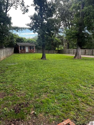 119 Nickell Heights Rd, Paducah, KY 42003
