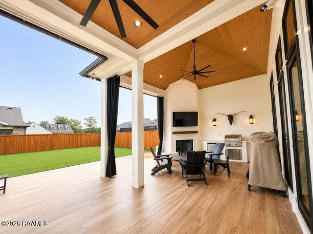 104 Lansing Lane, Youngsville, LA 70592