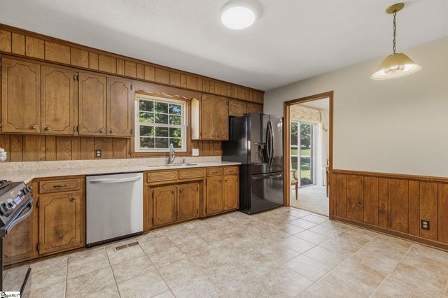 479 Ransdell Drive, Spartanburg, SC 29607