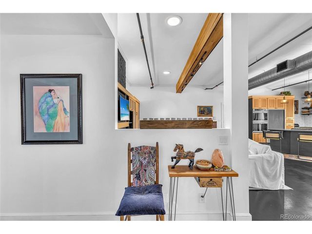 800 W 8th Ave 201, Denver, CO 80204