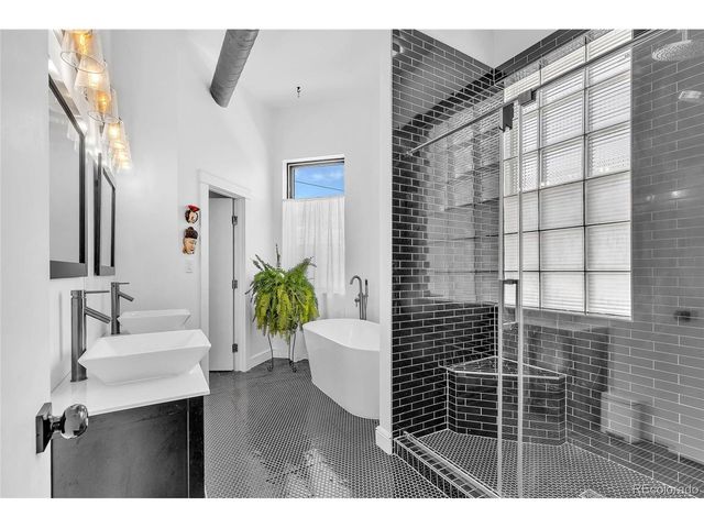 800 W 8th Ave 201, Denver, CO 80204