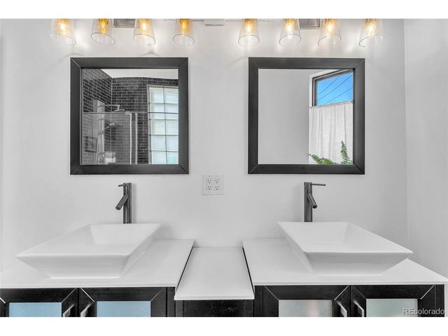 800 W 8th Ave 201, Denver, CO 80204
