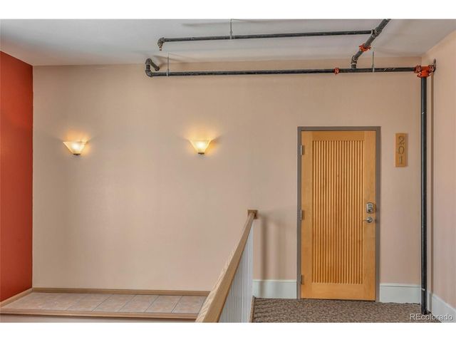 800 W 8th Ave 201, Denver, CO 80204