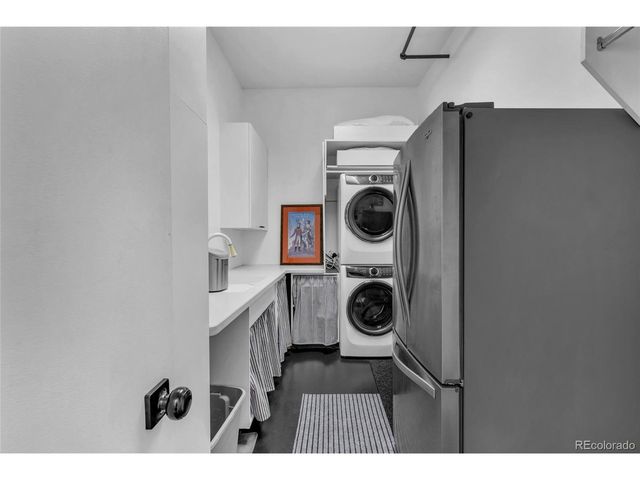 800 W 8th Ave 201, Denver, CO 80204