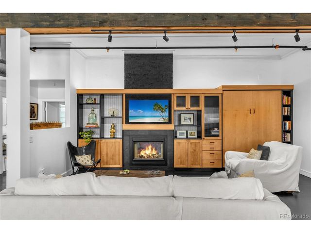 800 W 8th Ave 201, Denver, CO 80204