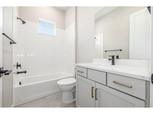 1850 Hickory Ave, Erie, CO 80516