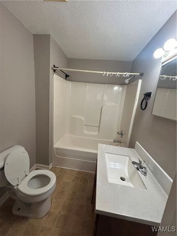 2407 3rd ST E, Tuscaloosa, AL 35404