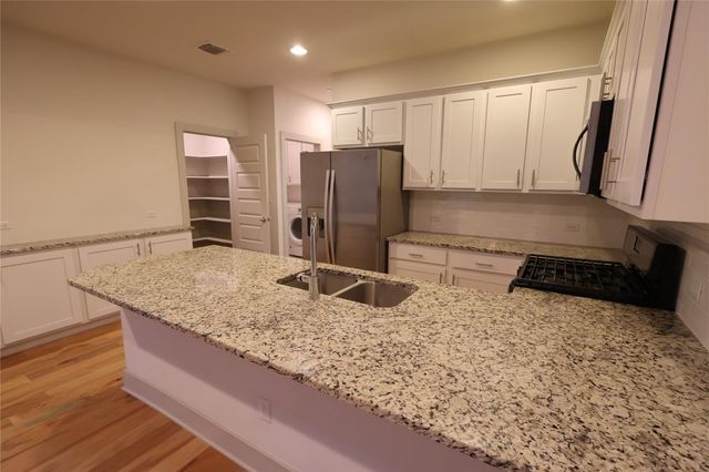 2101 Town Centre DR 1705, Round Rock, TX 78664