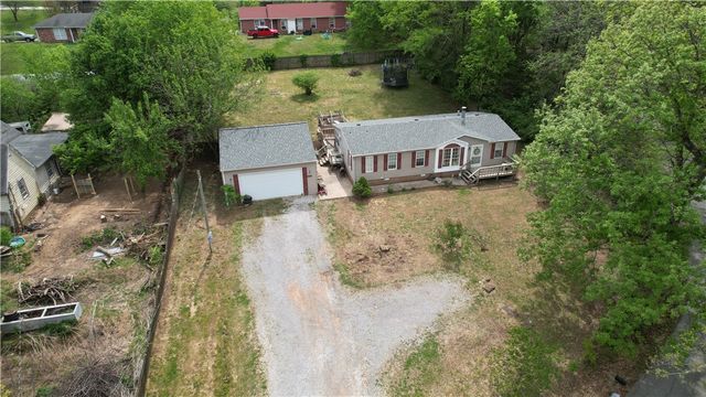 1766 Smokehouse Trail, Fayetteville, AR 72701