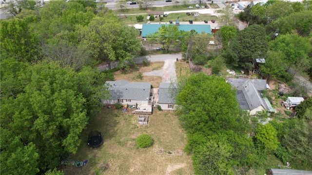 1766 Smokehouse Trail, Fayetteville, AR 72701