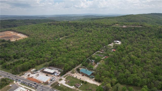 1766 Smokehouse Trail, Fayetteville, AR 72701