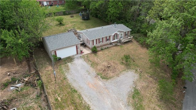 1766 Smokehouse Trail, Fayetteville, AR 72701