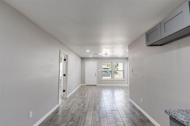 6038 Glenhurst Drive, Houston, TX 77033