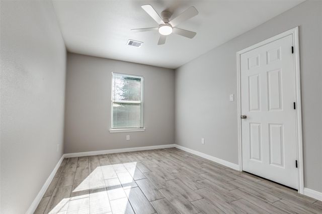 6038 Glenhurst Drive, Houston, TX 77033