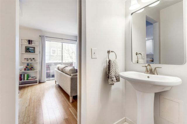 4044 Buena Vista Street 220, Dallas, TX 75204