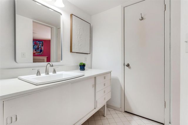 4044 Buena Vista Street 220, Dallas, TX 75204