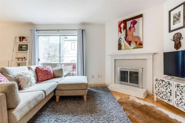 4044 Buena Vista Street 220, Dallas, TX 75204