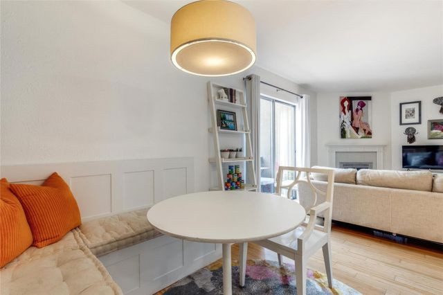 4044 Buena Vista Street 220, Dallas, TX 75204