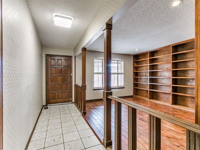 6313 N Sunnybridge Court, Oklahoma City, OK 73132