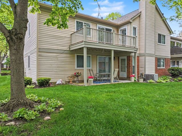 52 Brookston Drive D1, Schaumburg, IL 60193