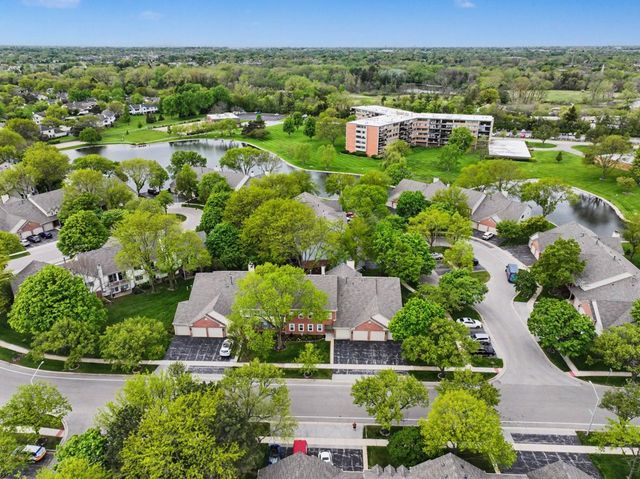 52 Brookston Drive D1, Schaumburg, IL 60193