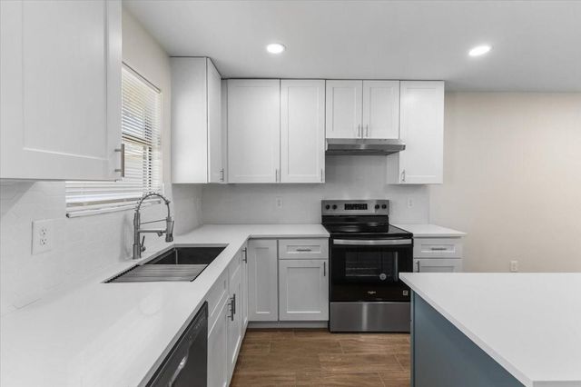 1512 Thomas Avenue, Pasadena, TX 77506