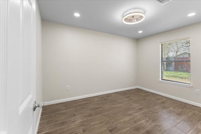 1512 Thomas Avenue, Pasadena, TX 77506