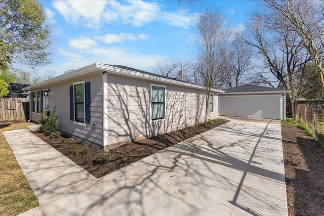 1512 Thomas Avenue, Pasadena, TX 77506