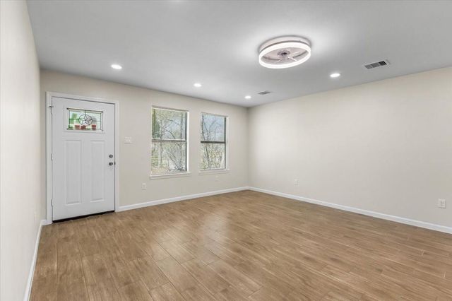 1512 Thomas Avenue, Pasadena, TX 77506