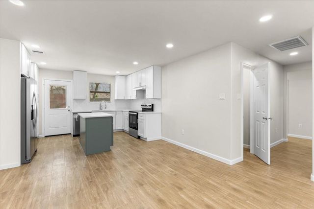 1512 Thomas Avenue, Pasadena, TX 77506