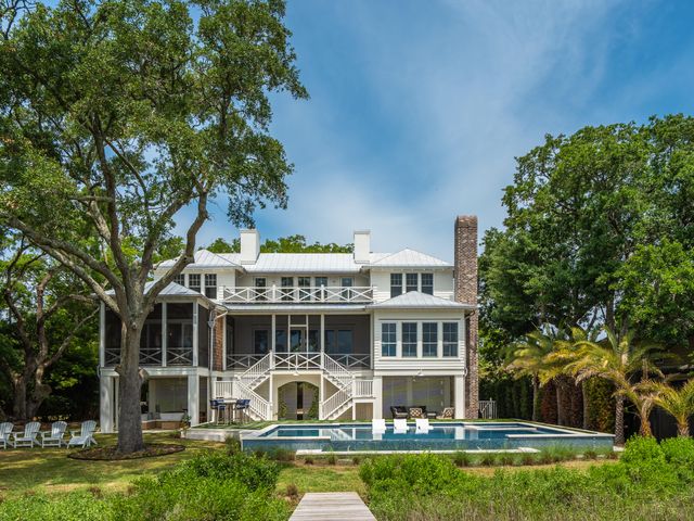 967 Royall Avenue, Mount Pleasant, SC 29464