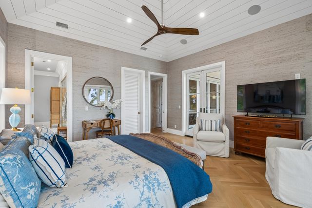 967 Royall Avenue, Mount Pleasant, SC 29464