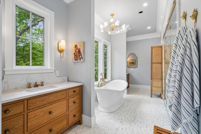967 Royall Avenue, Mount Pleasant, SC 29464