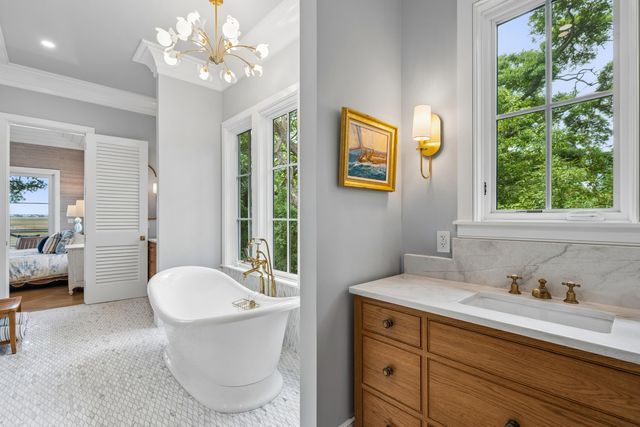 967 Royall Avenue, Mount Pleasant, SC 29464