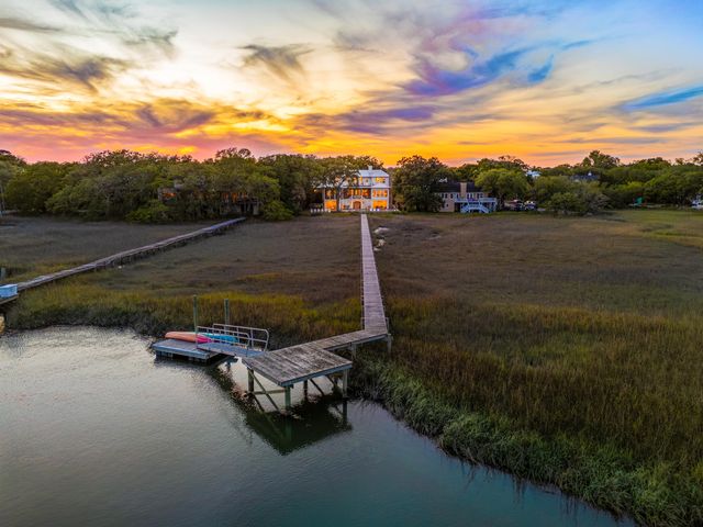 967 Royall Avenue, Mount Pleasant, SC 29464