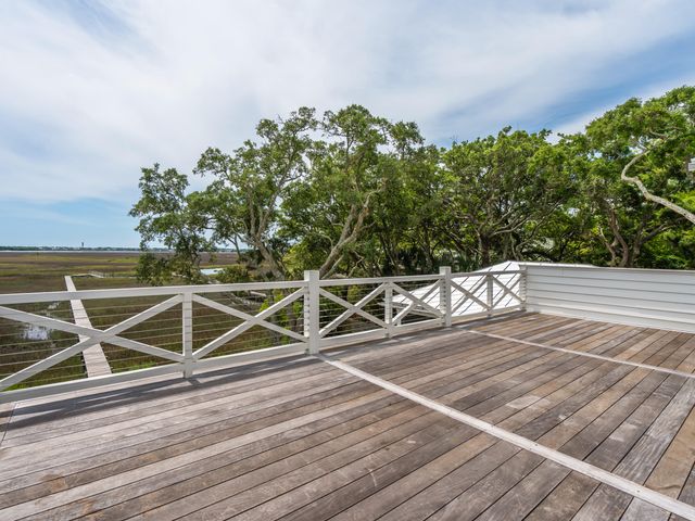 967 Royall Avenue, Mount Pleasant, SC 29464