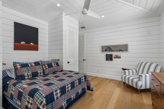 967 Royall Avenue, Mount Pleasant, SC 29464