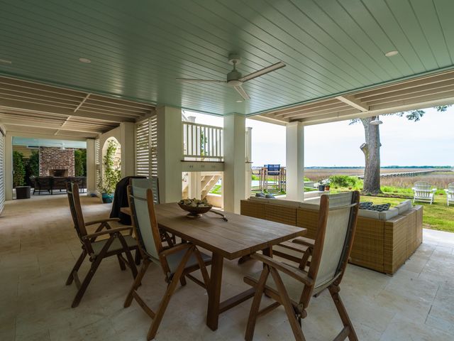 967 Royall Avenue, Mount Pleasant, SC 29464