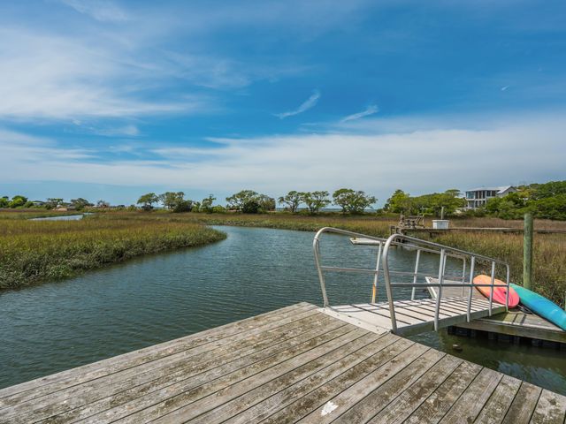 967 Royall Avenue, Mount Pleasant, SC 29464