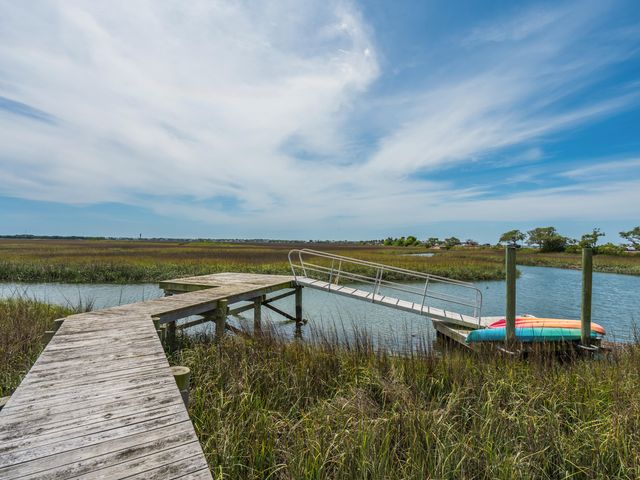 967 Royall Avenue, Mount Pleasant, SC 29464