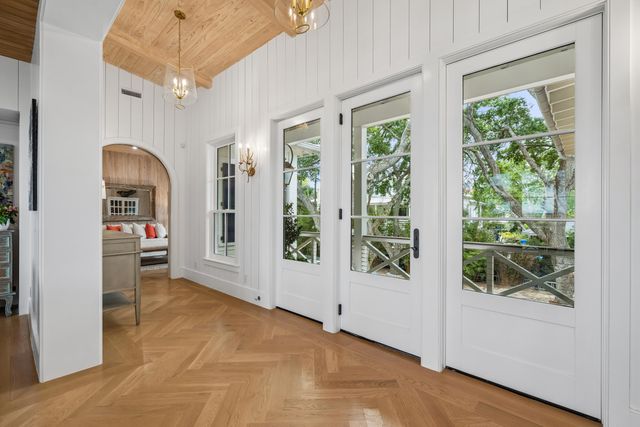 967 Royall Avenue, Mount Pleasant, SC 29464