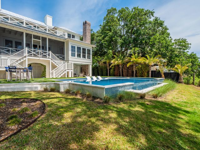 967 Royall Avenue, Mount Pleasant, SC 29464