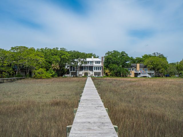 967 Royall Avenue, Mount Pleasant, SC 29464