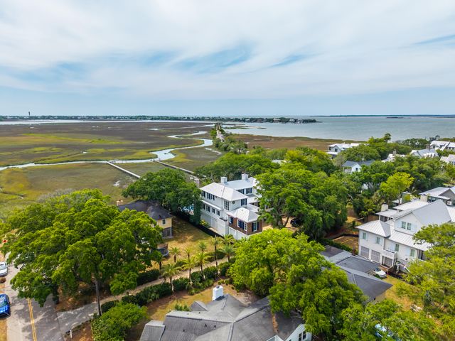 967 Royall Avenue, Mount Pleasant, SC 29464