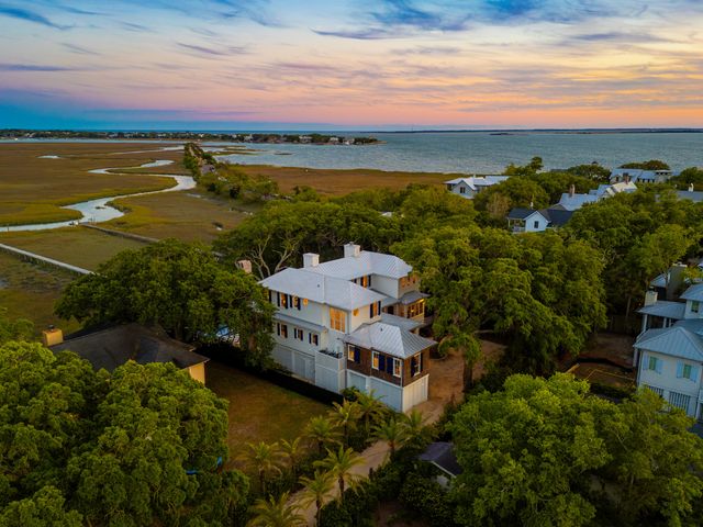 967 Royall Avenue, Mount Pleasant, SC 29464