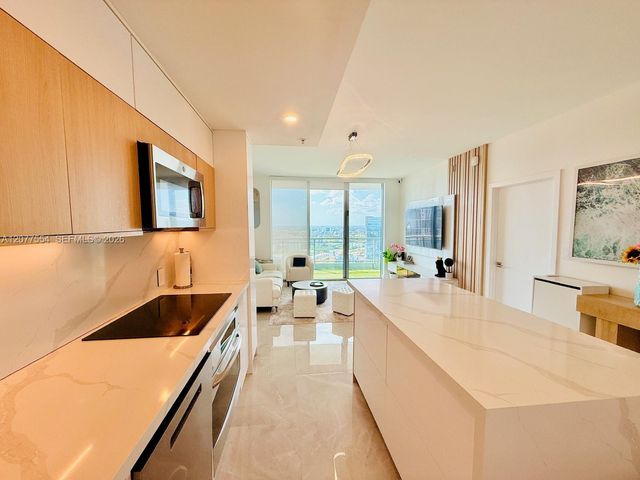 90 SW 3rd Street 3306, Miami, FL 33130