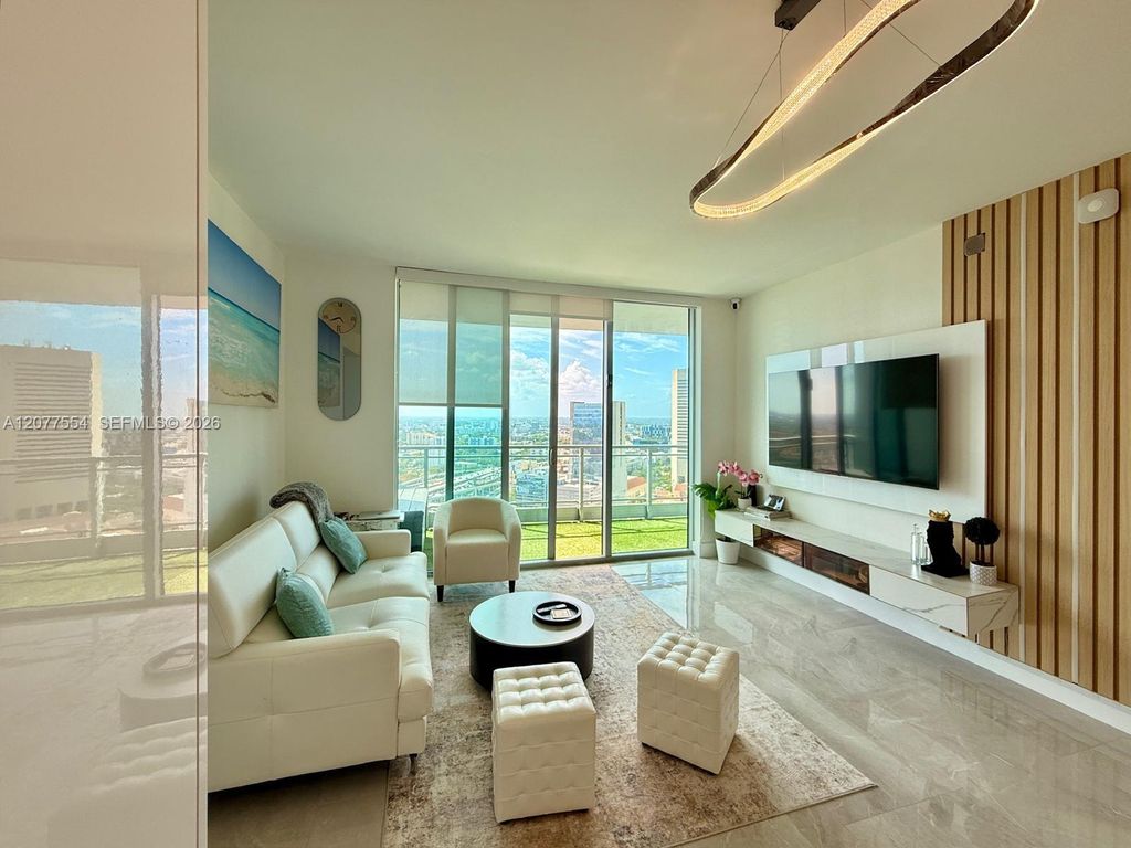 90 SW 3rd Street 3306, Miami, FL 33130